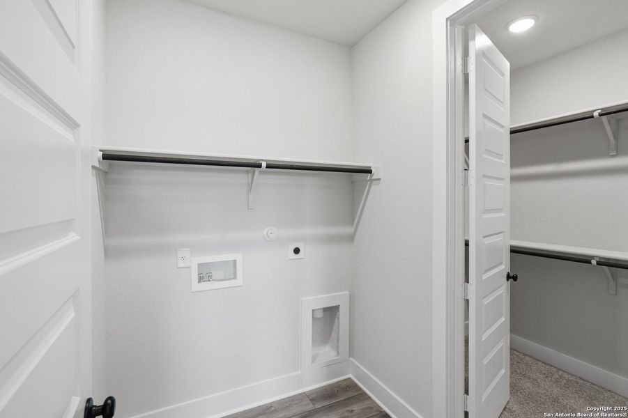 Spacious, unfurnished interior of a new home in Alsatian Oaks, Castroville (Image 25).