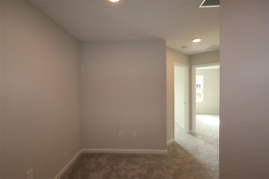 Spacious, unfurnished interior of a new home in Tyson Ranch, Orlando (Image 17). Spacious, unfurnished interior of a new home in Tyson Ranch, Orlando (Image 17).