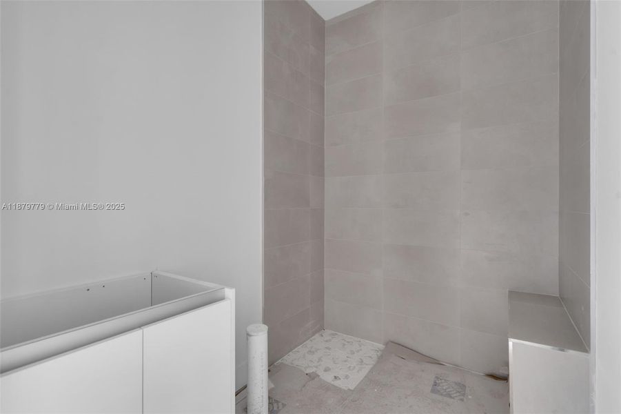 Image 29 of a home in .