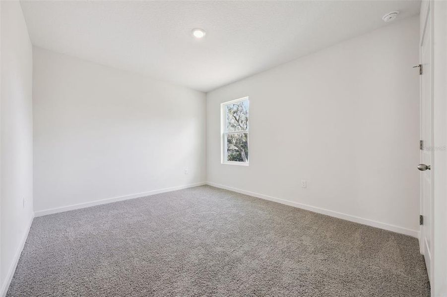 Spacious, unfurnished interior of a new home in Bradbury Estates, Sanford (Image 26).