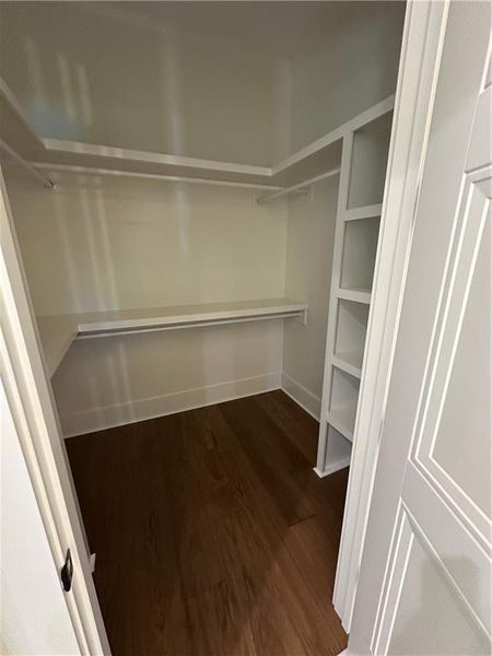 Spacious, unfurnished interior of a new home in , Monroe (Image 11).