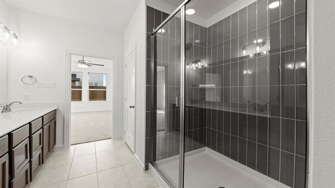 14. 758 Gentle Bird - Bath