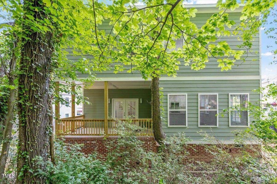 1408 Back yard wooded