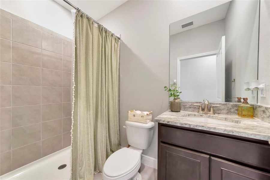 Furnished interior view inside a new home in , Apollo Beach (Image 51).