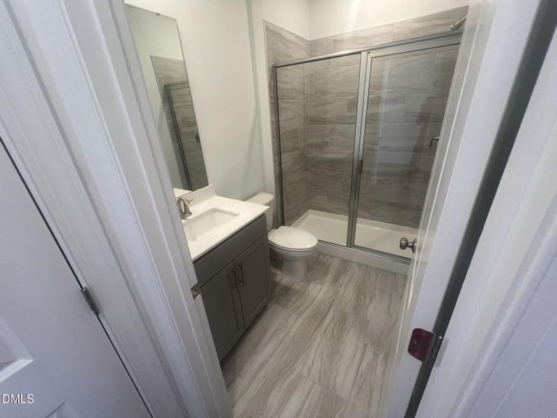 SUN_Stoneriver_Pic_EastmanIII_Bath4_1of1