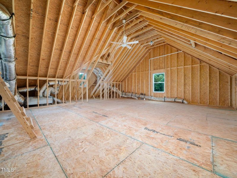 21767510-E68F-4205-9ADB-9A3AEB95DC84