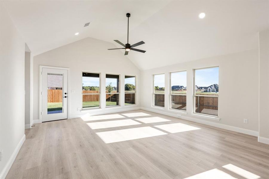 Spacious, unfurnished interior of a new home in The Retreat at North Grove 60, Waxahachie (Image 23). Spacious, unfurnished interior of a new home in The Retreat at North Grove 60, Waxahachie (Image 23).