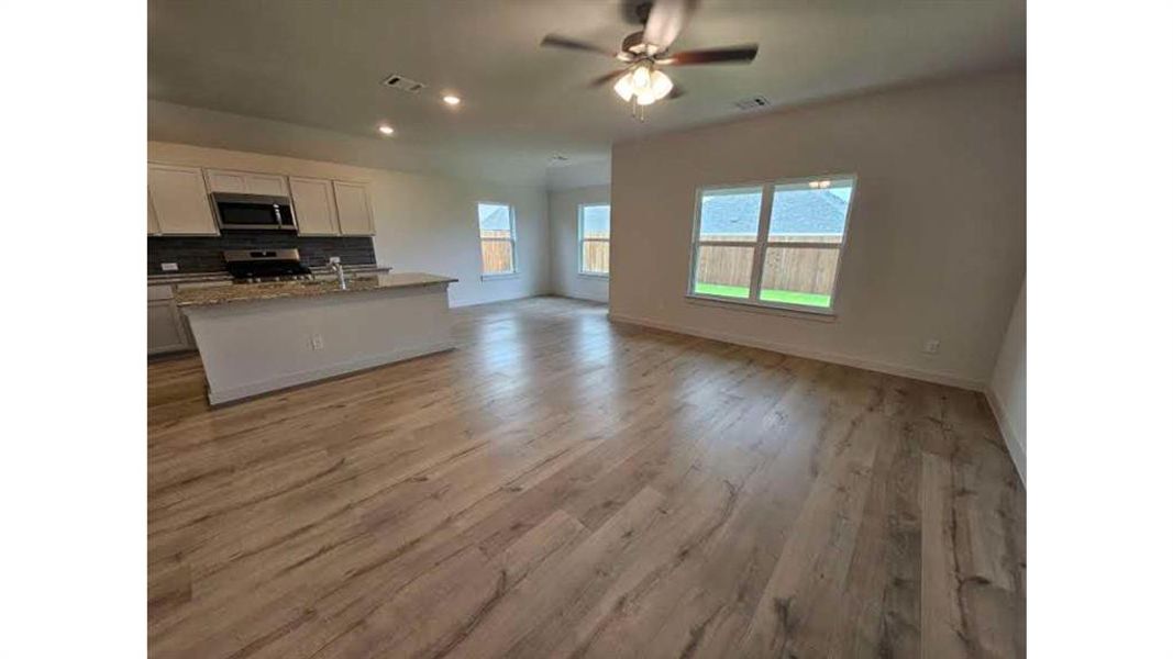 Spacious, unfurnished interior of a new home in Patriot Estates, Venus (Image 15).