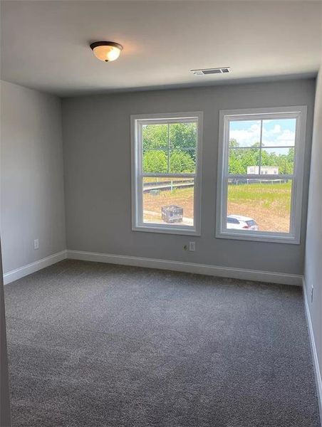 Spacious, unfurnished interior of a new home in , Gainesville (Image 14).