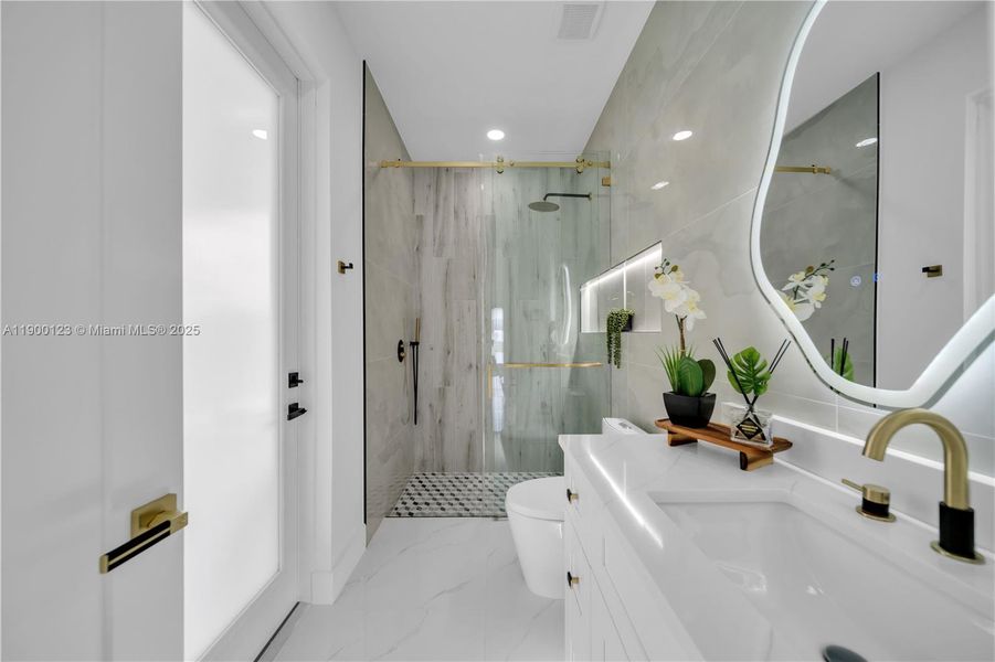 Furnished interior view inside a new home in , Lehigh Acres (Image 7).