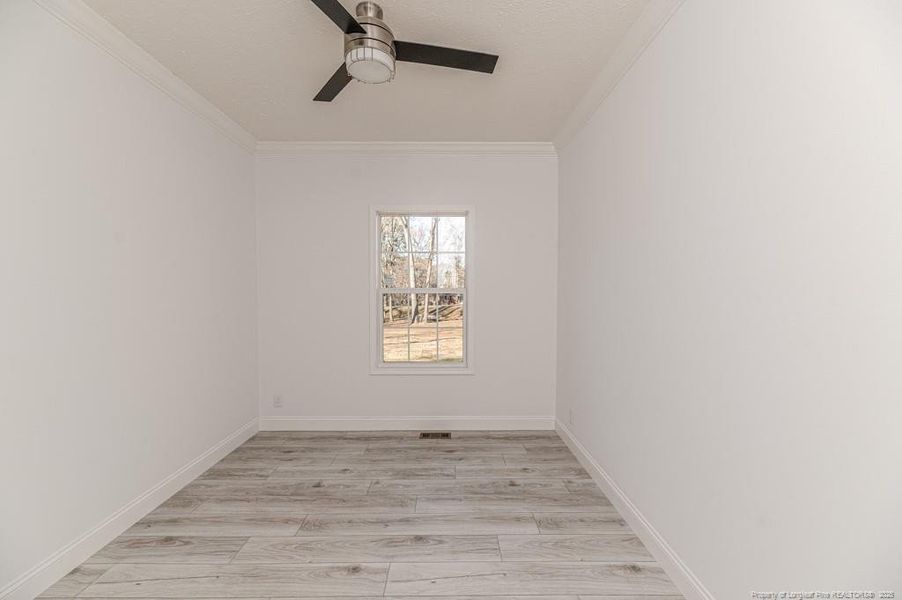 3rd Bedroom - 9' 6" x 12' 2" 3rd Bedroom - 9' 6" x 12' 2"