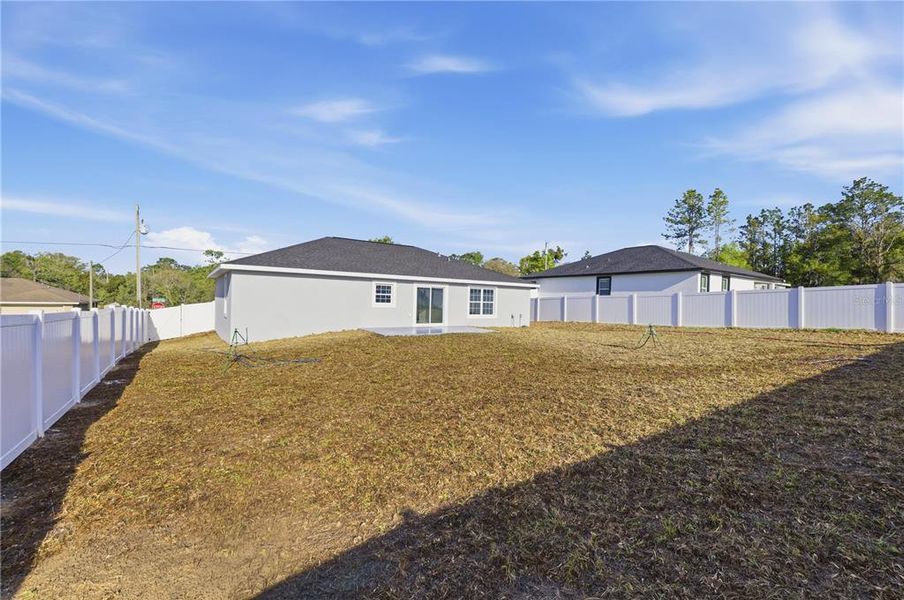 Exterior details and patio area of a home in , Ocala (Image 16).
