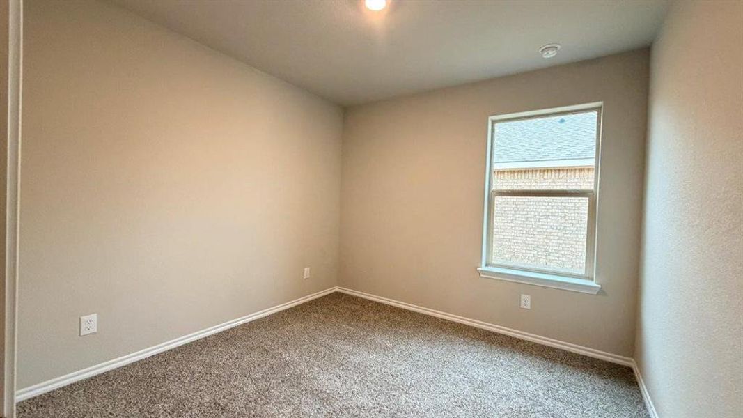 Spacious, unfurnished interior of a new home in Meadowbrook Estates, Cleburne (Image 15).