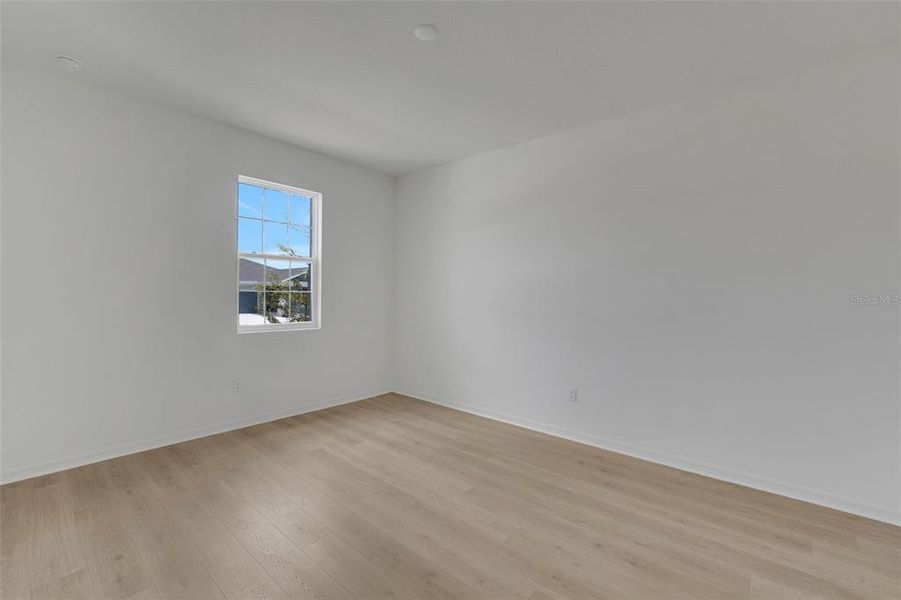 Spacious, unfurnished interior of a new home in Tuscan Hills, Dade City (Image 39).