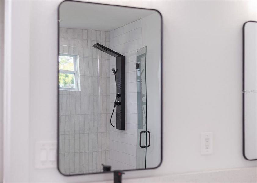 Close-up of interior finishes inside a home in , Deltona (Image 32).