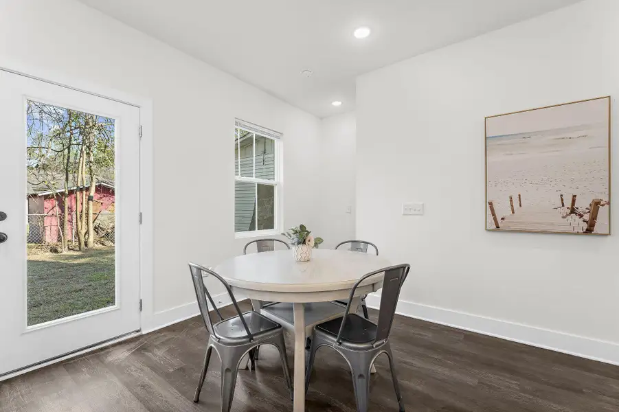Furnished interior view inside a new home in , Hanahan (Image 5).