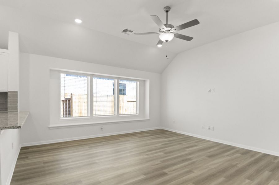 Spacious, unfurnished interior of a new home in Crosswinds, Kyle (Image 22).