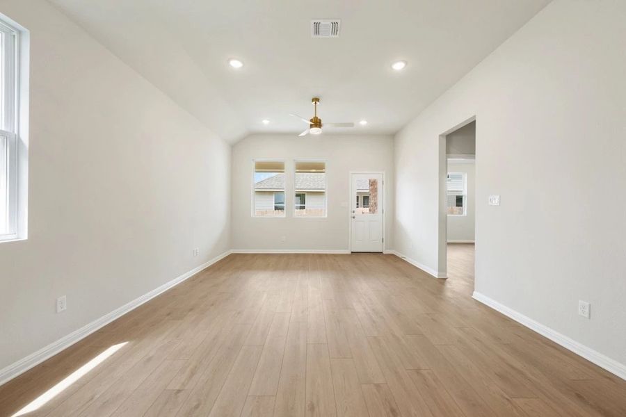 Spacious, unfurnished interior of a new home in La Cima, San Marcos (Image 13). Spacious, unfurnished interior of a new home in La Cima, San Marcos (Image 13).