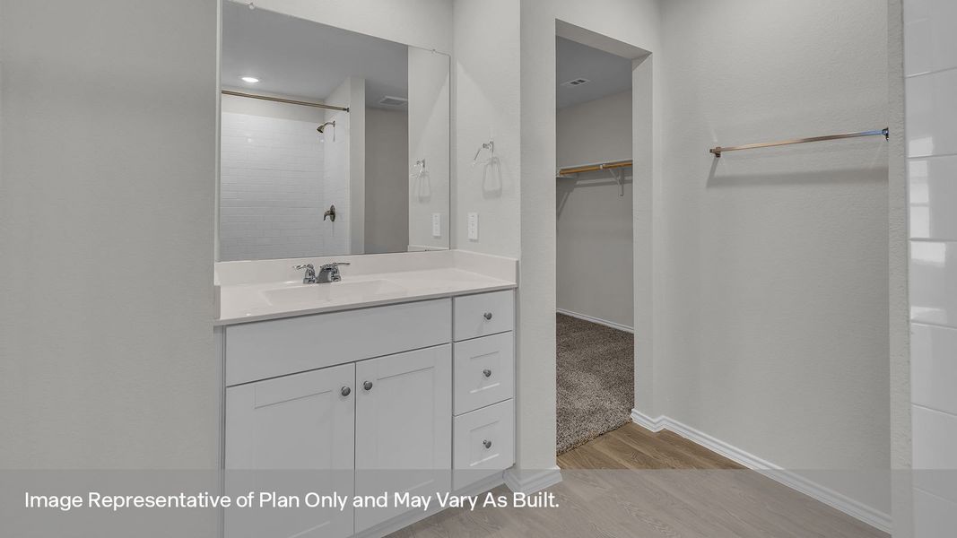 Furnished interior view inside a new home in Ladera, Luling (Image 14).