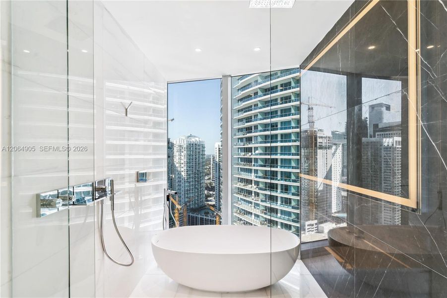 Condo located in Miami, FL showcasing its design and architecture (Image 21).