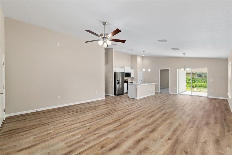 Spacious, unfurnished interior of a new home in , Dunnellon (Image 22).