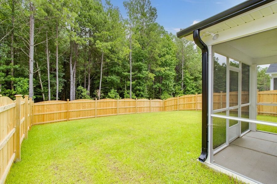 Exterior details and patio area of a home in Killians Crossing, Blythewood (Image 21).