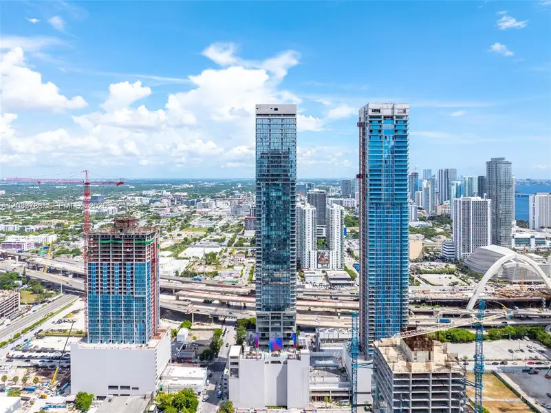Condo located in Miami Beach, FL showcasing its design and architecture (Image 3). Condo located in Miami Beach, FL showcasing its design and architecture (Image 3).
