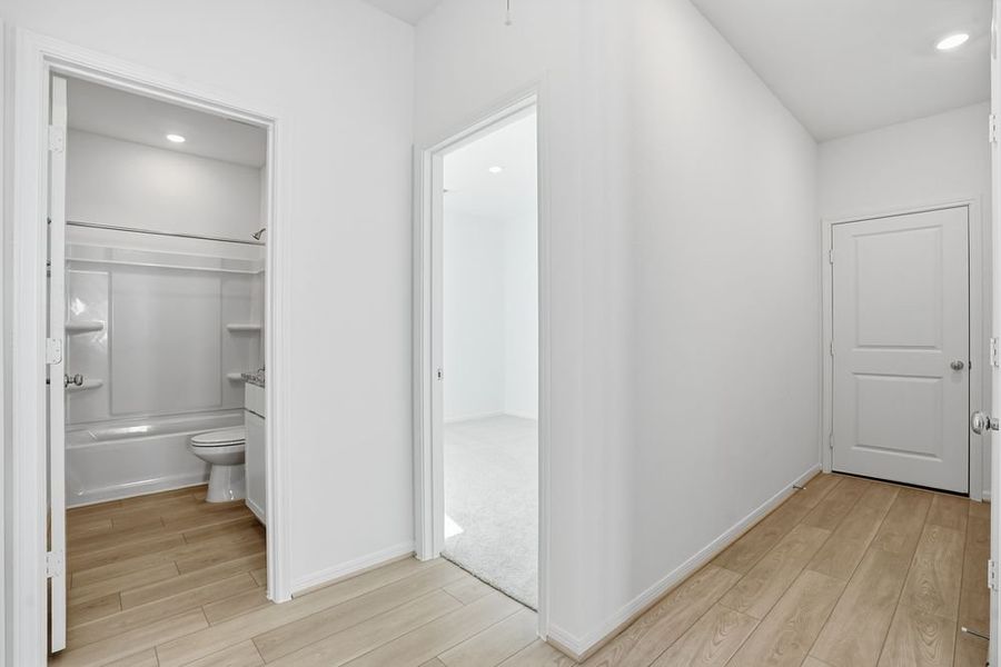 Spacious, unfurnished interior of a new home in Brookewater 45s, Rosenberg (Image 31). Spacious, unfurnished interior of a new home in Brookewater 45s, Rosenberg (Image 31).