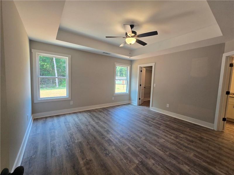 Spacious, unfurnished interior of a new home in , Hartwell (Image 13).