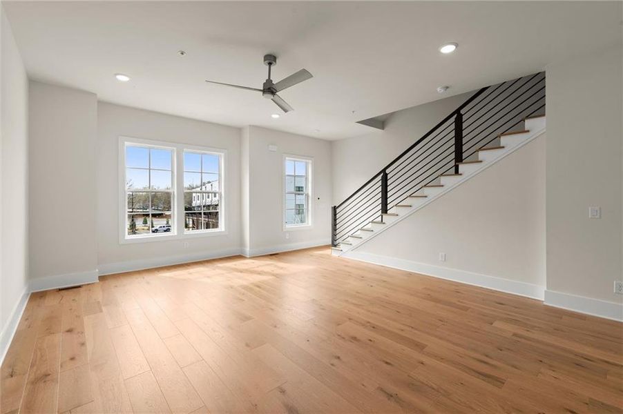 Spacious, unfurnished interior of a new home in , Alpharetta (Image 53).