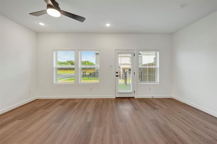 Spacious, unfurnished interior of a new home in Providence Commons, Providence Village (Image 27). Spacious, unfurnished interior of a new home in Providence Commons, Providence Village (Image 27).