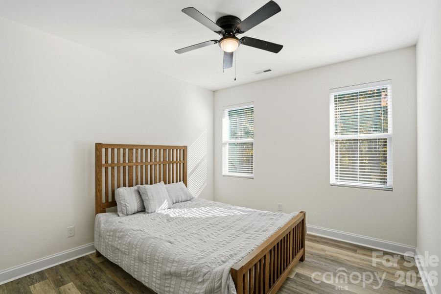 Sec BR#3 w/Jack and Jill Bathroom