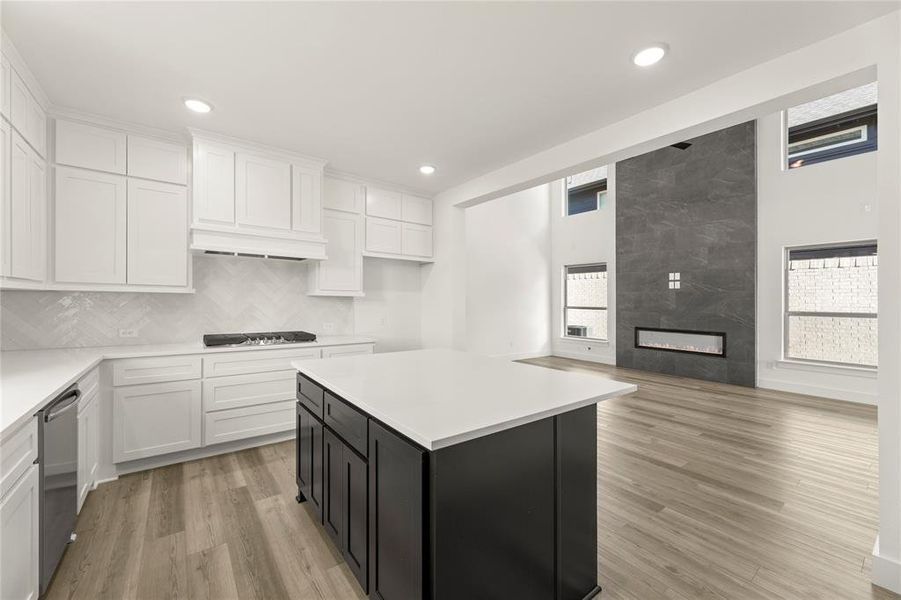 19. 8216 Caprock - Kitchen (4) 19. 8216 Caprock - Kitchen (4)