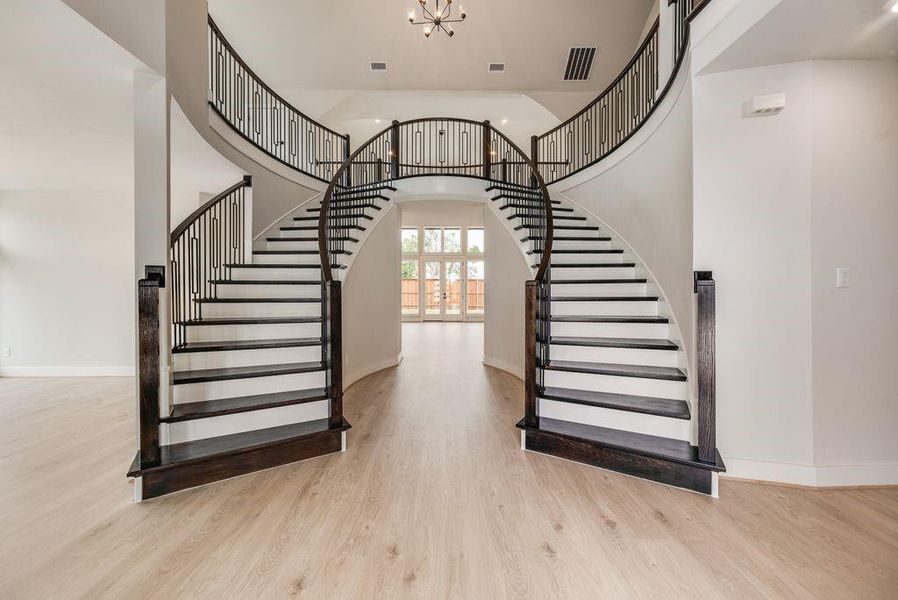 Spacious, unfurnished interior of a new home in Grand Estates of Anna, Anna (Image 16).