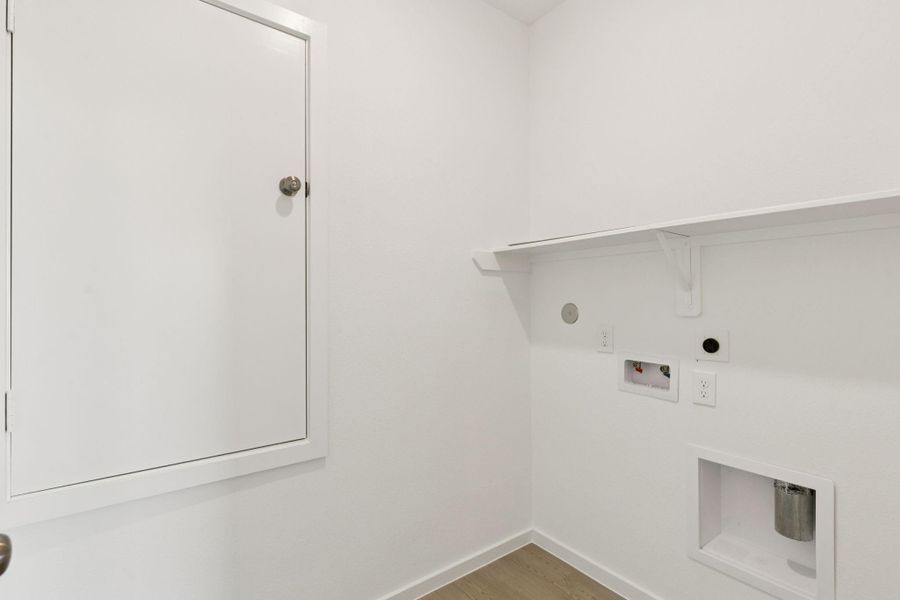 Spacious, unfurnished interior of a new home in River Ranch, Dayton (Image 22).