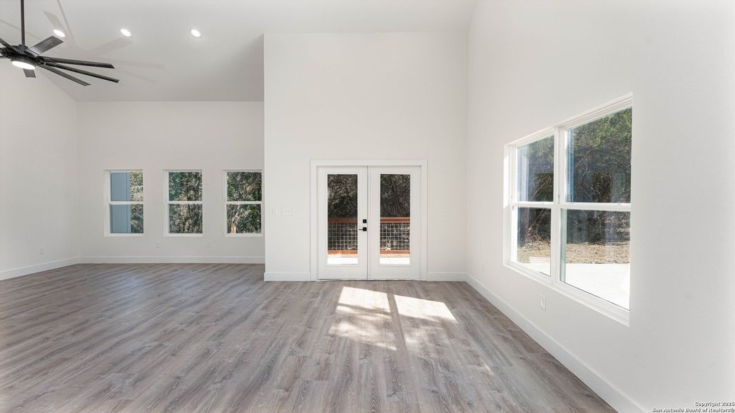 Spacious, unfurnished interior of a new home in , Canyon Lake (Image 18). Spacious, unfurnished interior of a new home in , Canyon Lake (Image 18).