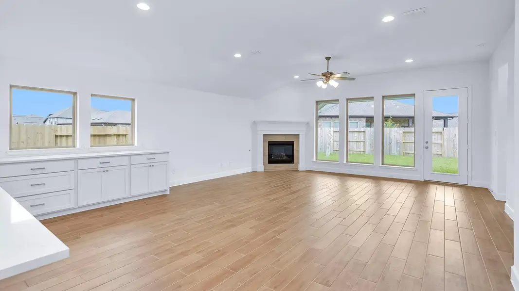 Spacious, unfurnished interior of a new home in Escondido, Magnolia (Image 13). Spacious, unfurnished interior of a new home in Escondido, Magnolia (Image 13).