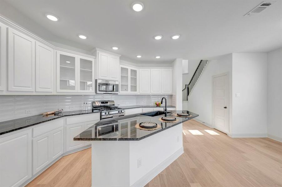 Furnished interior view inside a new home in Creekshaw – Gardens, Royse City (Image 14).