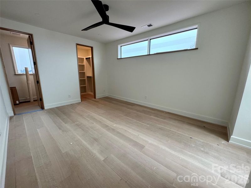 Bedroom 3 w/ Jack and Jill Bathroom