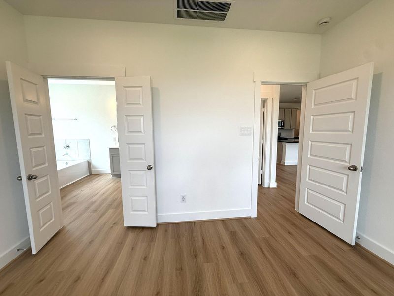 Whether you’re starting your day with a burst of energy or winding down under the stars, this room promises to be your favorite spot in the house. Welcome home!