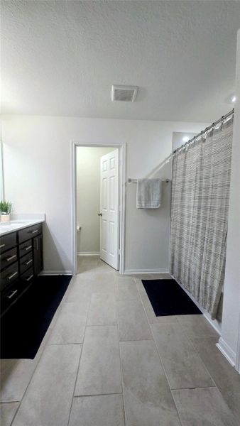 Main full bathroom