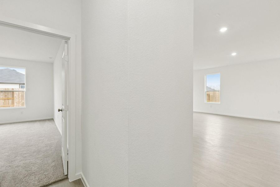 Spacious, unfurnished interior of a new home in Windcress, Cove (Image 28).