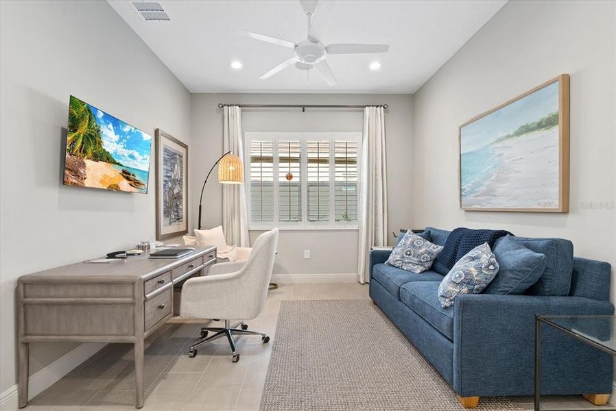 Furnished interior view inside a new home in , Venice (Image 7).