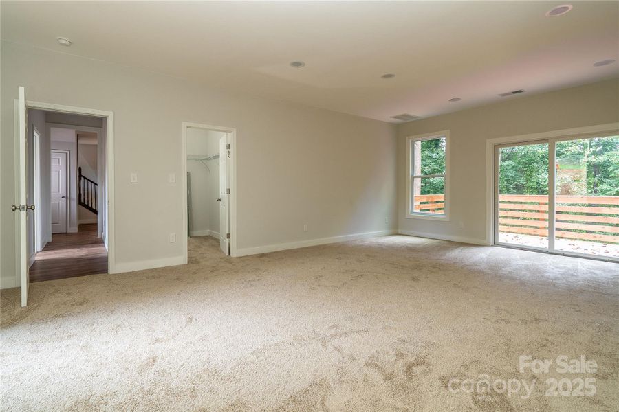 Spacious, unfurnished interior of a new home in , Hickory (Image 12).