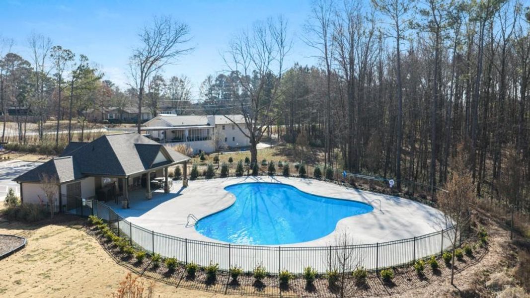 Community amenities in Carlton, Douglasville (Image 30).