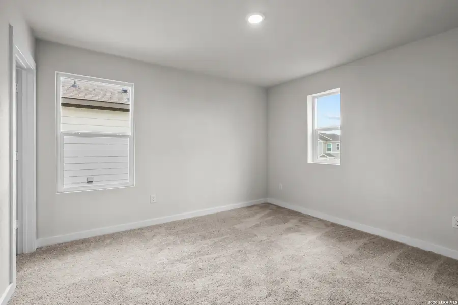 Spacious, unfurnished interior of a new home in Applewhite Meadows, San Antonio (Image 32).