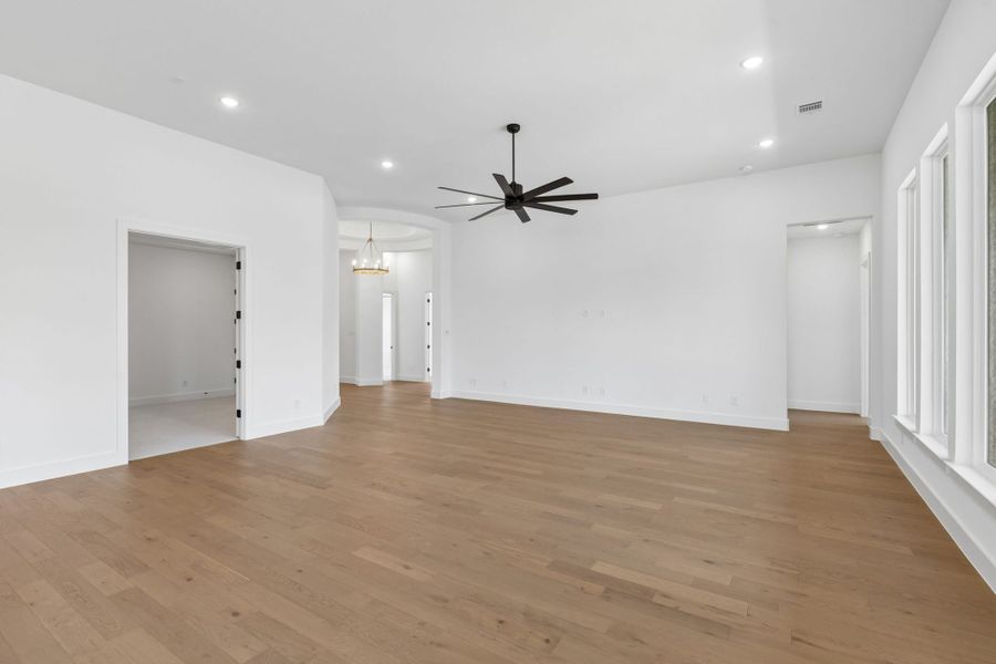 Spacious, unfurnished interior of a new home in The Parks at Wilson Creek, Celina (Image 39). Spacious, unfurnished interior of a new home in The Parks at Wilson Creek, Celina (Image 39).