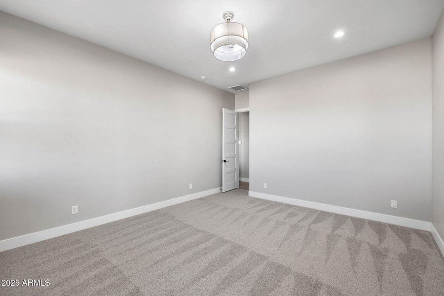 45-Primary Bedroom (3)