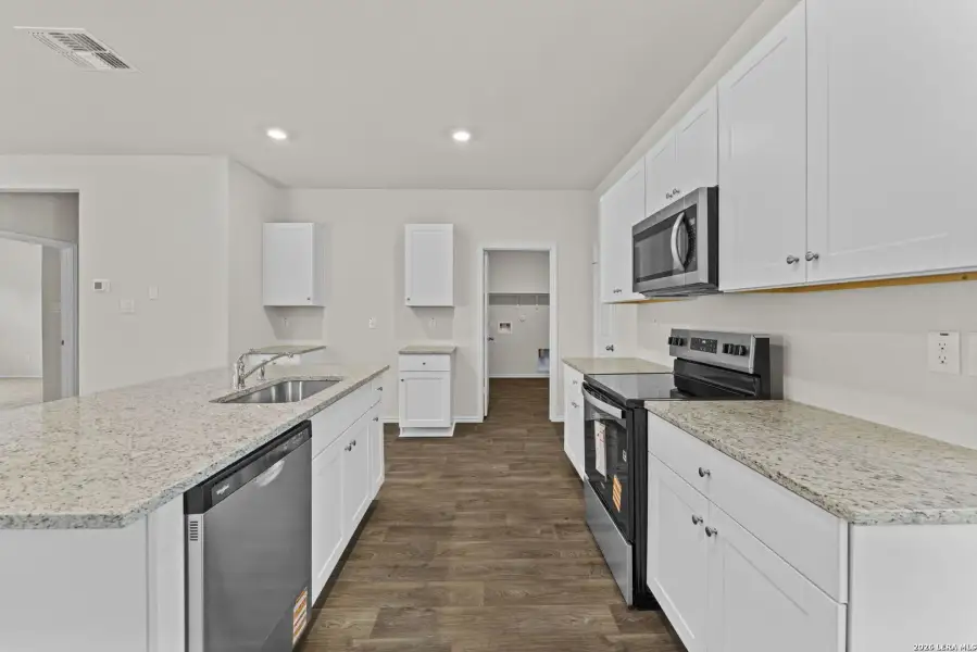 Furnished interior view inside a new home in Laurel Vistas, San Antonio (Image 14).