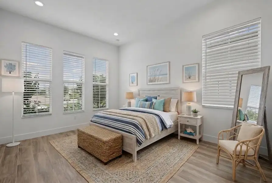 2nd Bedroom w Pretty Windows
